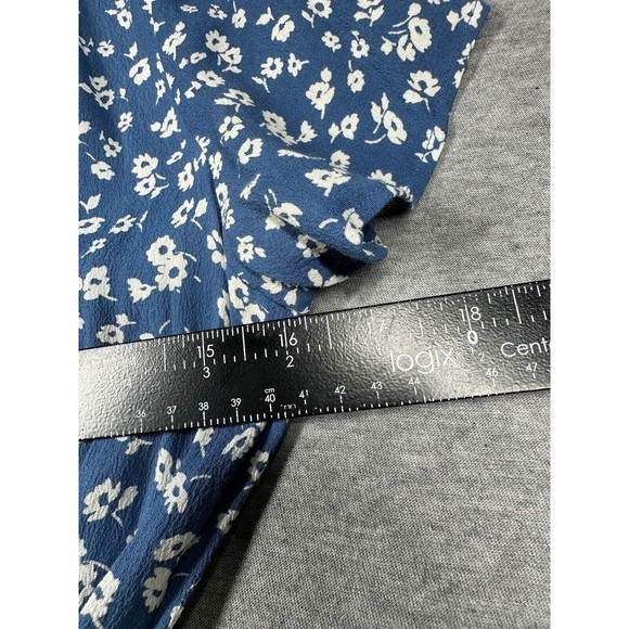 Rails‎ Sophia Romper in Blue Daisies S Causal Summer - Picture 8 of 12